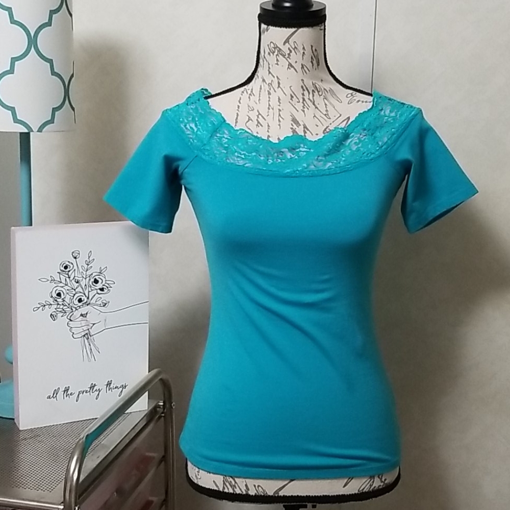 Off-Shoulder Blouse